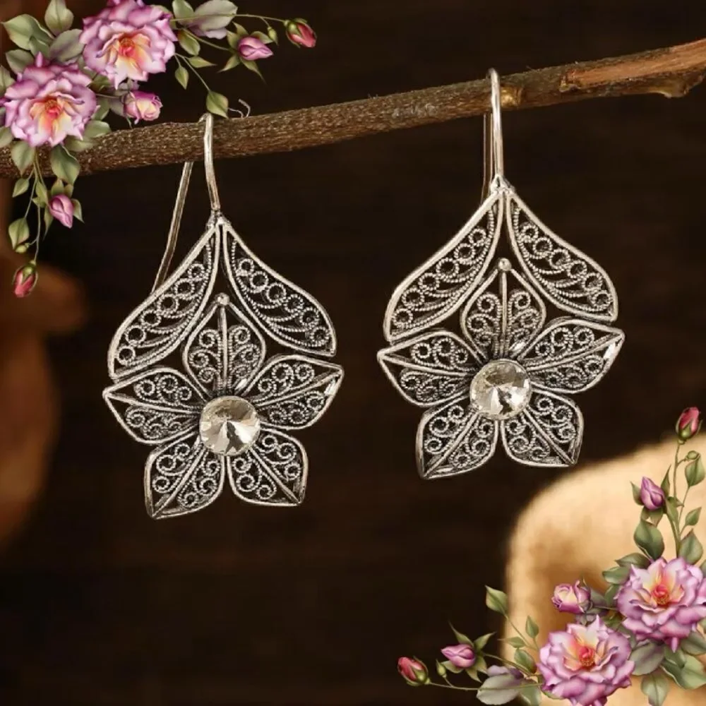 Vintage Style Zinc‎ Alloy Rhinestone Decor Flower Design Earrings